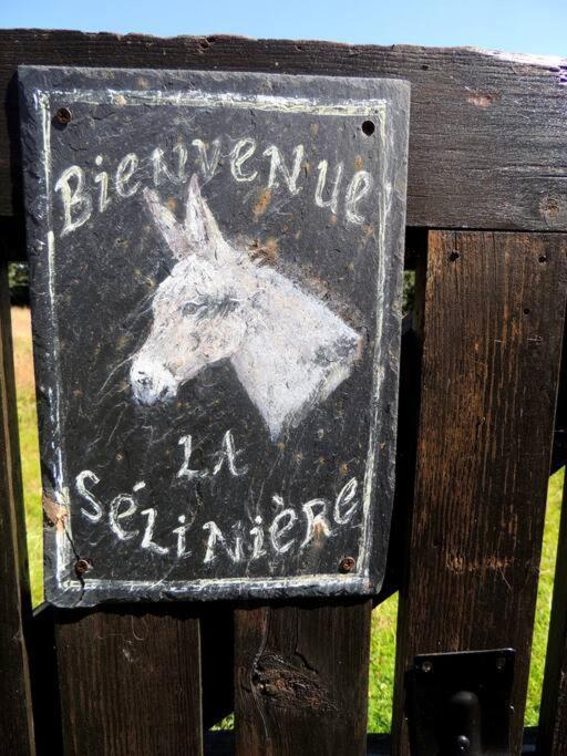 Bienvenue A La Seliniere ! Villa Champ-du-Boult Buitenkant foto
